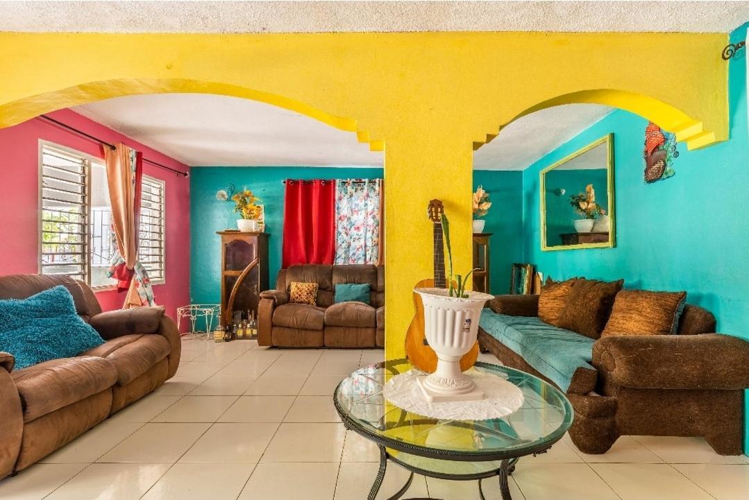 Colorful Private Room Oasis Montego Bay Exteriér fotografie